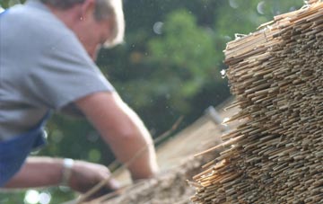 professional Upton Field thatchers